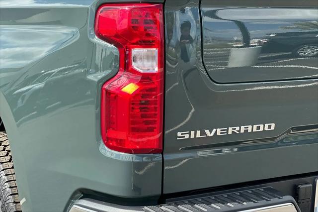 2026 Chevrolet Silverado 1500 4WD Crew Cab Standard Bed LT