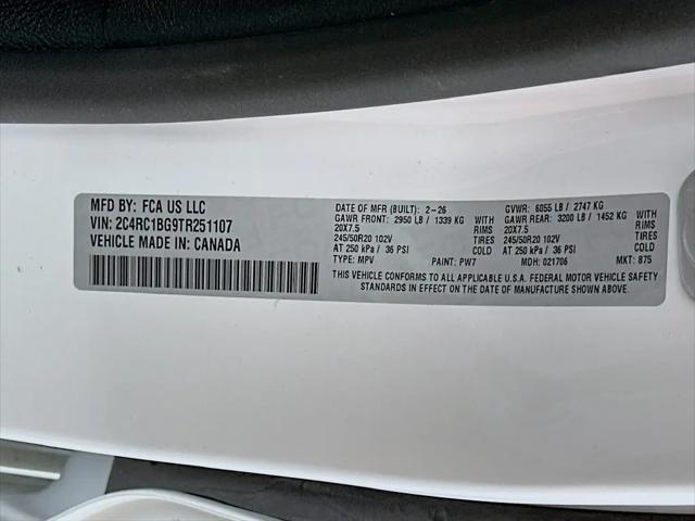 2026 Chrysler Pacifica Select