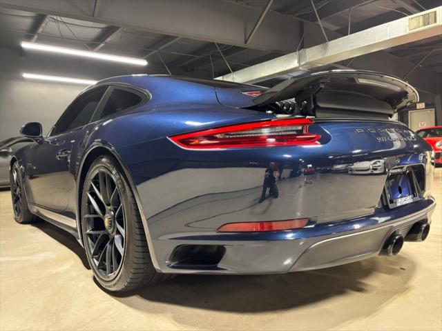2019 Porsche 911 Carrera GTS