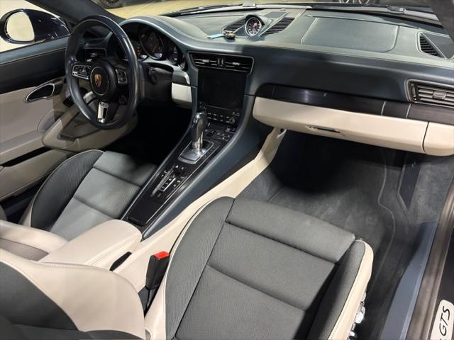 2019 Porsche 911 Carrera GTS