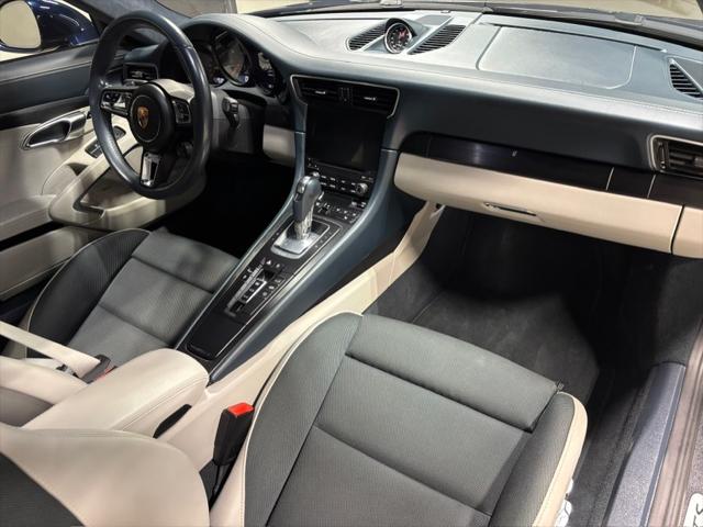 2019 Porsche 911 Carrera GTS