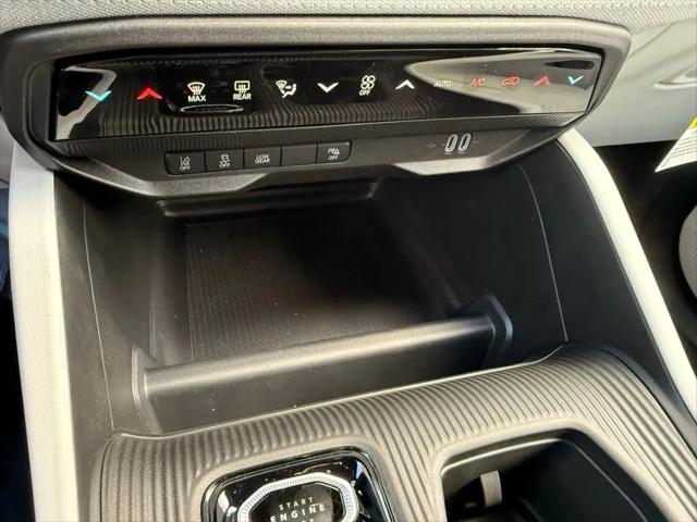 2026 Jeep Cherokee Laredo 4x4