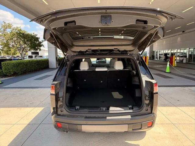 2026 Jeep Cherokee Laredo 4x4