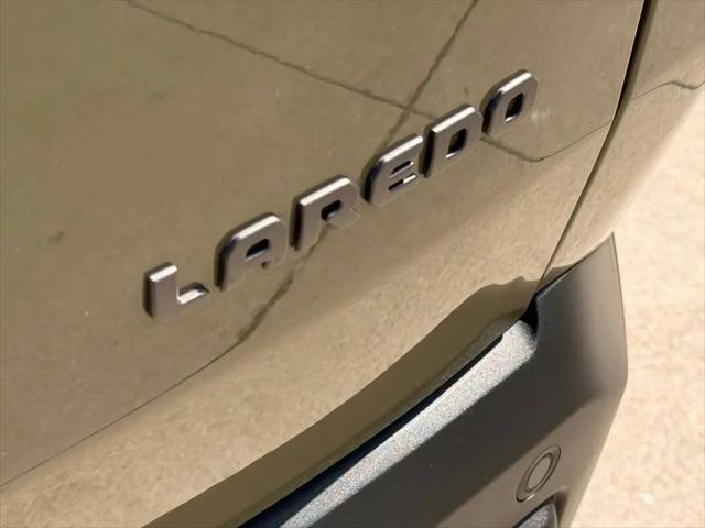 2026 Jeep Cherokee Laredo 4x4