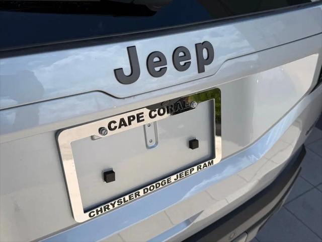 2026 Jeep Cherokee Laredo 4x4