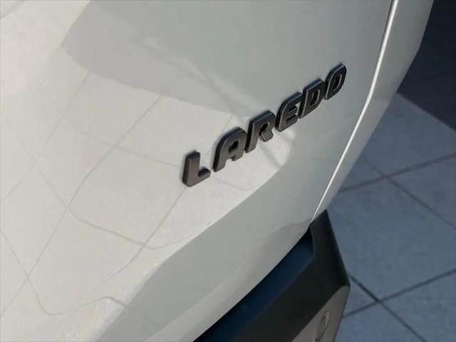 2026 Jeep Cherokee Laredo 4x4