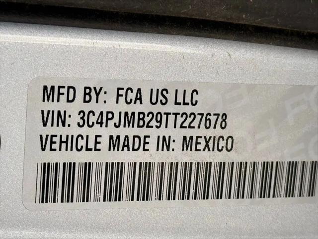 2026 Jeep Cherokee Laredo 4x4