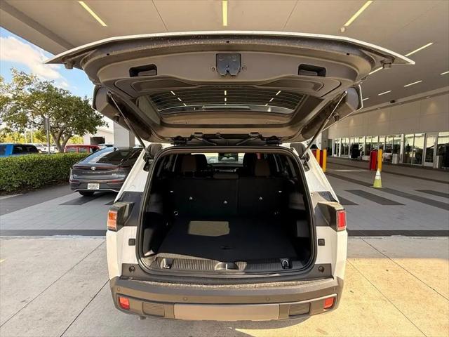 2026 Jeep Cherokee Laredo 4x4