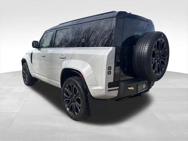 2026 Land Rover Defender P635 OCTA