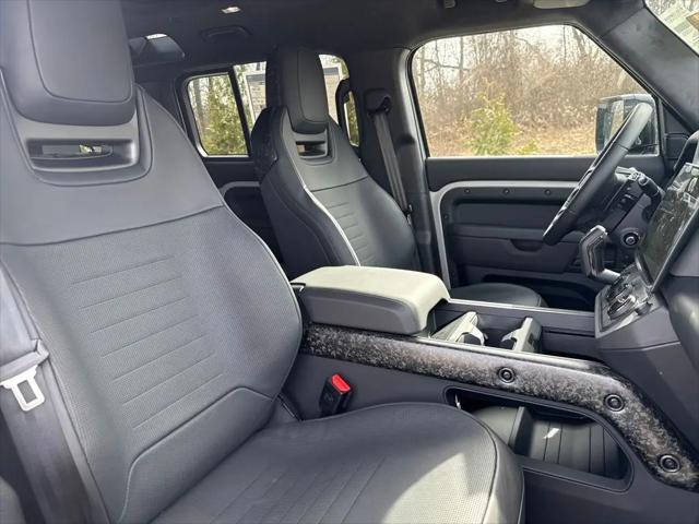 2026 Land Rover Defender P635 OCTA