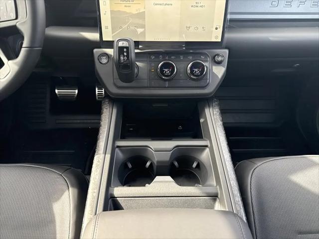 2026 Land Rover Defender P635 OCTA