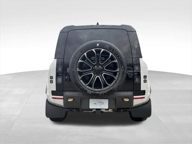 2026 Land Rover Defender P635 OCTA