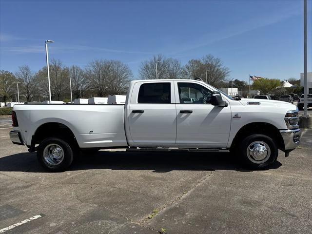 2026 Ram 3500 Tradesman Crew Cab 4x4 8 Box