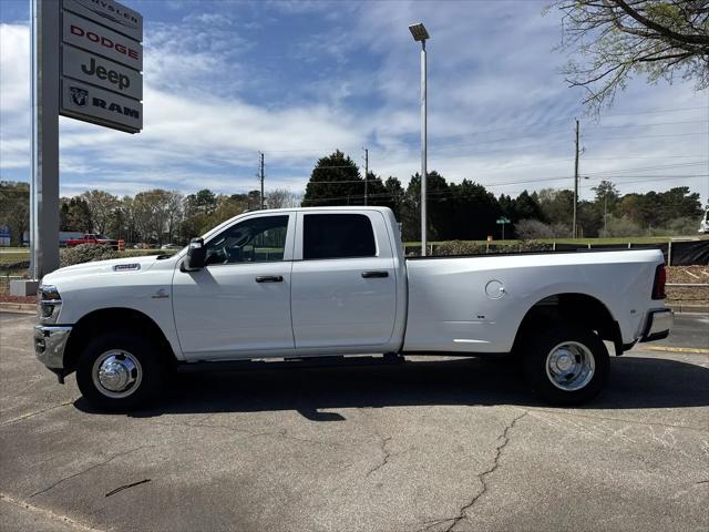 2026 Ram 3500 Tradesman Crew Cab 4x4 8 Box
