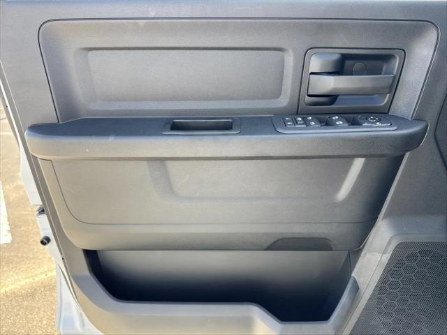 2026 Ram 3500 Tradesman Crew Cab 4x4 8 Box