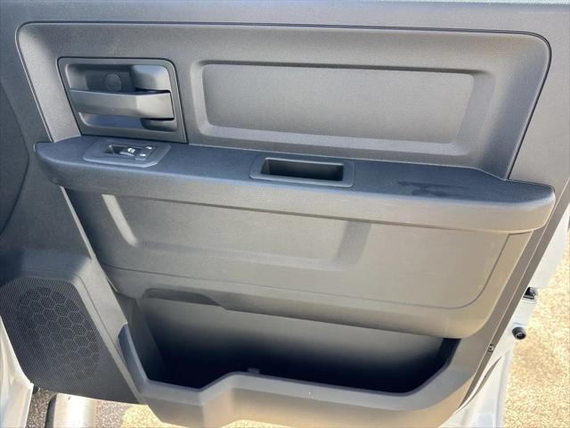 2026 Ram 3500 Tradesman Crew Cab 4x4 8 Box