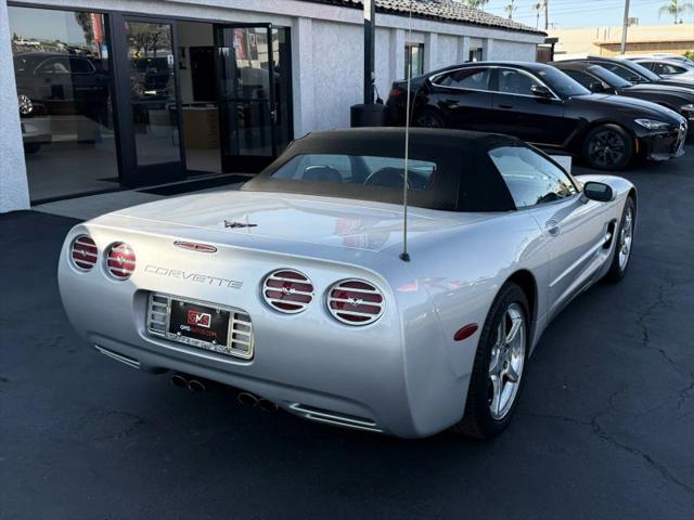 2001 Chevrolet Corvette Base