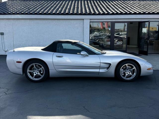 2001 Chevrolet Corvette Base