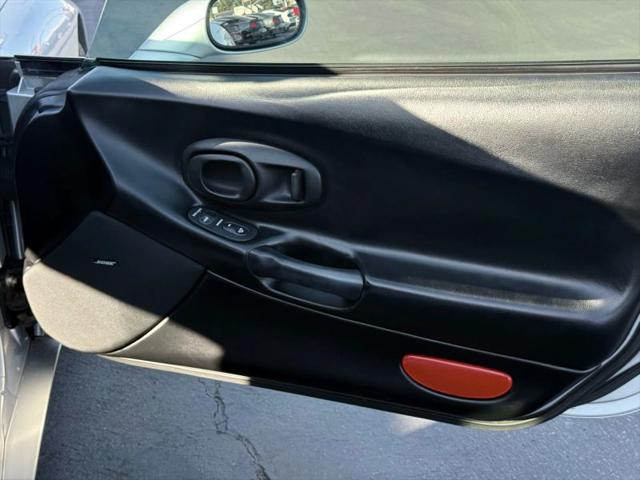 2001 Chevrolet Corvette Base