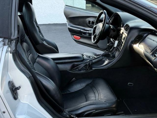 2001 Chevrolet Corvette Base