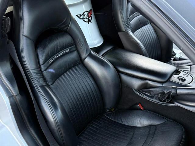 2001 Chevrolet Corvette Base