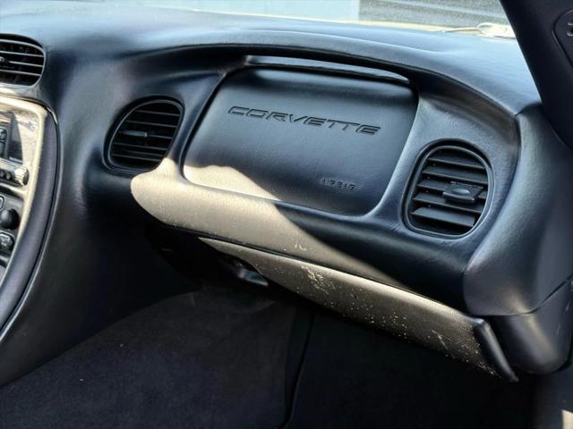 2001 Chevrolet Corvette Base