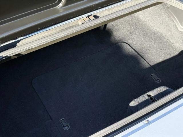 2001 Chevrolet Corvette Base