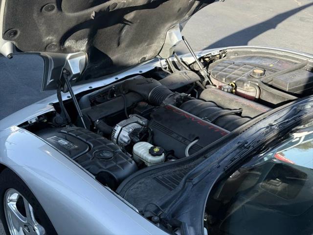 2001 Chevrolet Corvette Base