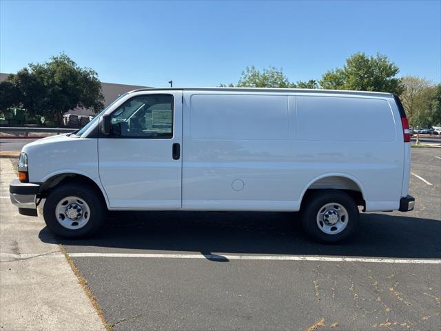 2026 Chevrolet Express Cargo Van 2500 Regular Wheelbase, WT, RWD