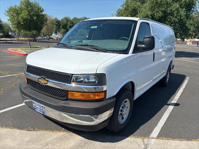 2026 Chevrolet Express Cargo Van 2500 Regular Wheelbase, WT, RWD