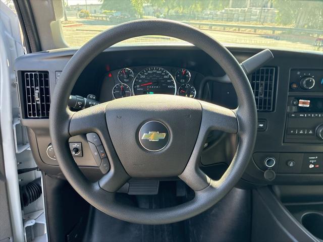 2026 Chevrolet Express Cargo Van 2500 Regular Wheelbase, WT, RWD