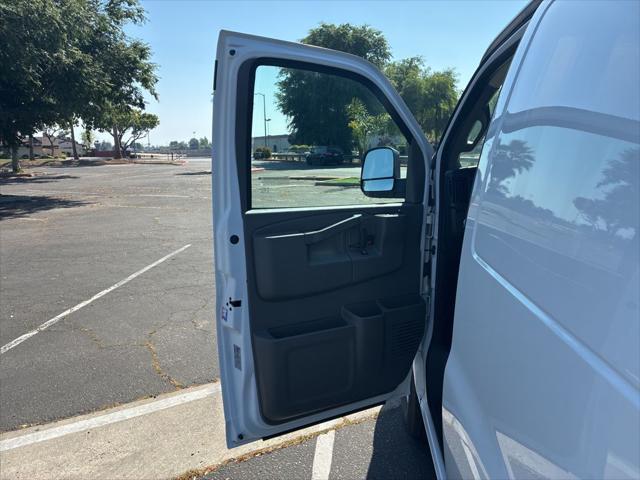 2026 Chevrolet Express Cargo Van 2500 Regular Wheelbase, WT, RWD