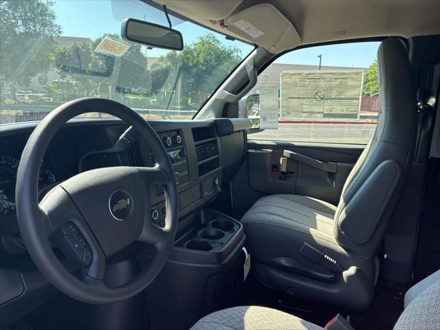 2026 Chevrolet Express Cargo Van 2500 Regular Wheelbase, WT, RWD