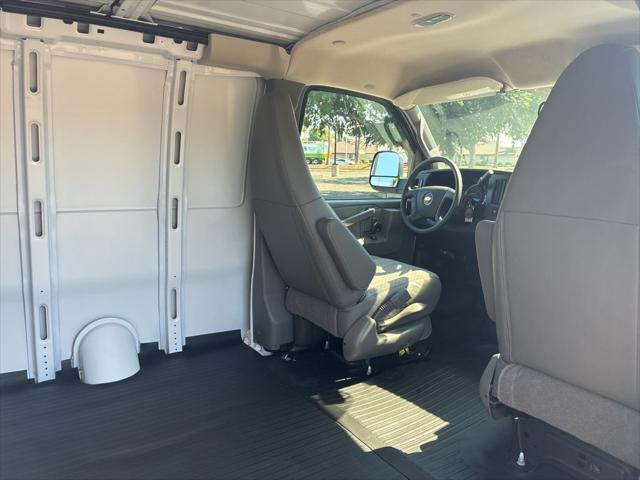 2026 Chevrolet Express Cargo Van 2500 Regular Wheelbase, WT, RWD
