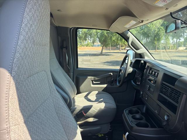 2026 Chevrolet Express Cargo Van 2500 Regular Wheelbase, WT, RWD