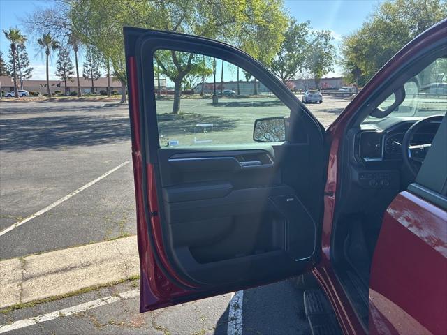 2026 Chevrolet Silverado 1500 4WD Crew Cab Short Bed RST
