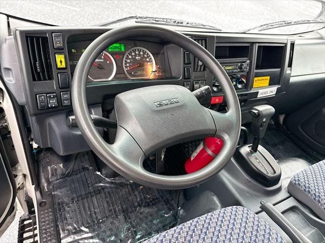 2023 Isuzu NRR BOX TRUCK