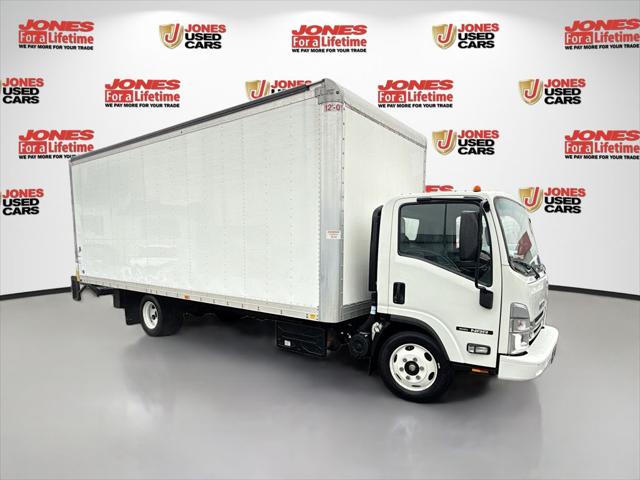 2023 Isuzu NRR BOX TRUCK