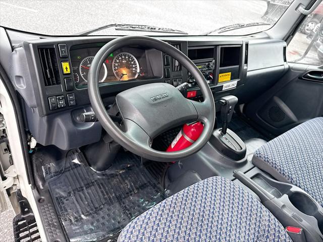 2023 Isuzu NRR BOX TRUCK