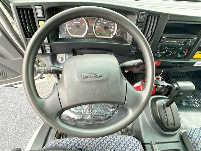 2023 Isuzu NRR BOX TRUCK
