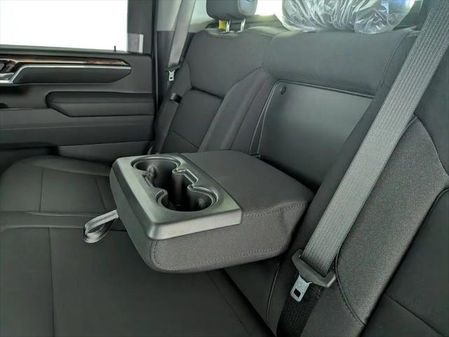 2026 GMC Sierra 2500HD Crew Cab, Long Bed, SLE, 4WD