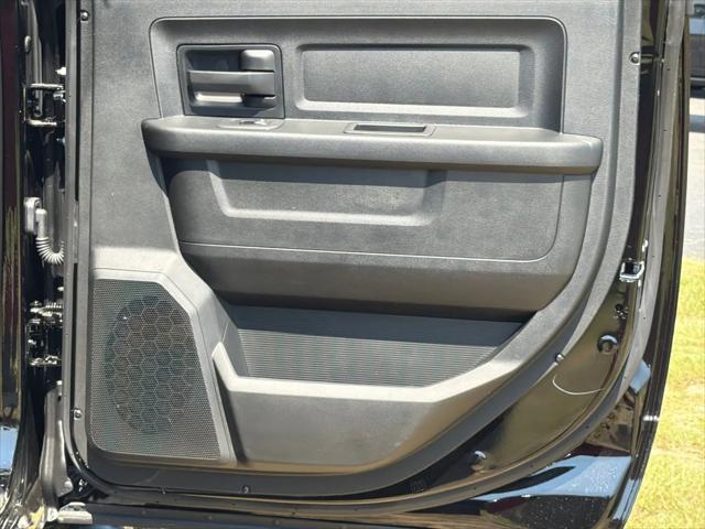 2026 Ram 2500 Black Express Crew Cab 4x4 64 Box