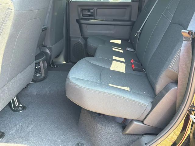 2026 Ram 2500 Black Express Crew Cab 4x4 64 Box