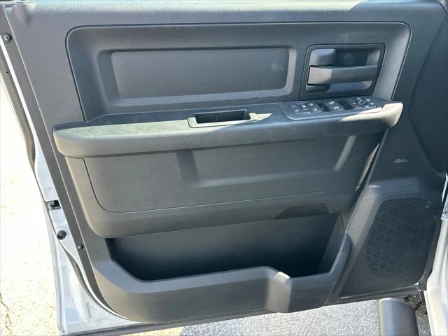 2026 Ram 2500 Black Express Crew Cab 4x4 64 Box