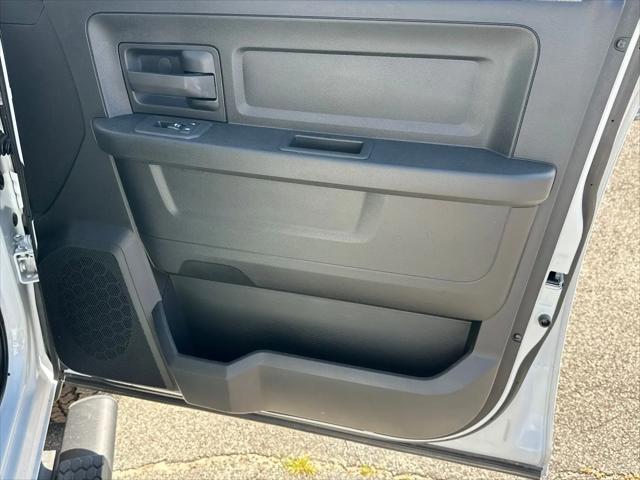 2026 Ram 2500 Black Express Crew Cab 4x4 64 Box