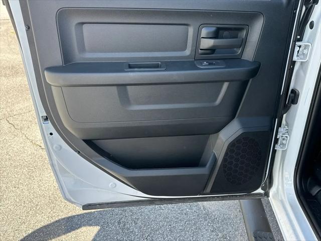 2026 Ram 2500 Black Express Crew Cab 4x4 64 Box