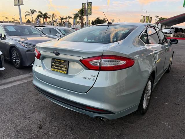 2013 Ford Fusion Hybrid SE