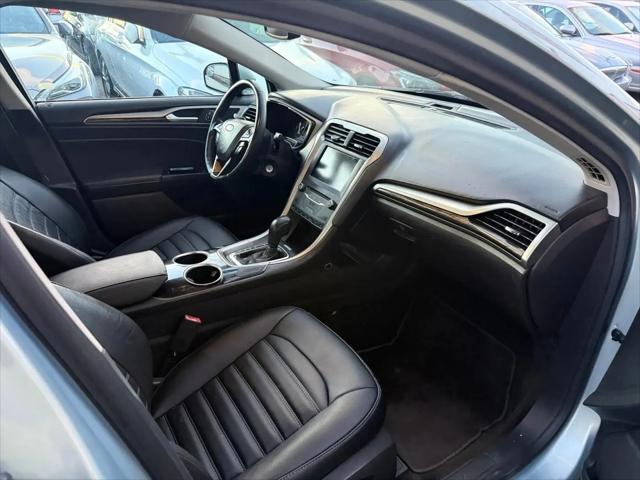 2013 Ford Fusion Hybrid SE