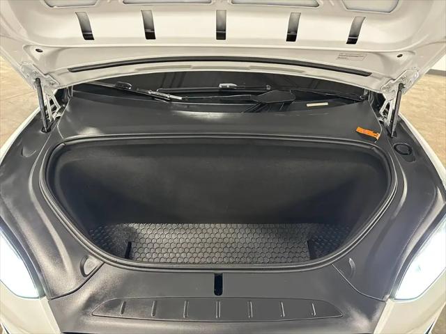 2022 Tesla Model X Plaid Tri Motor All-Wheel Drive