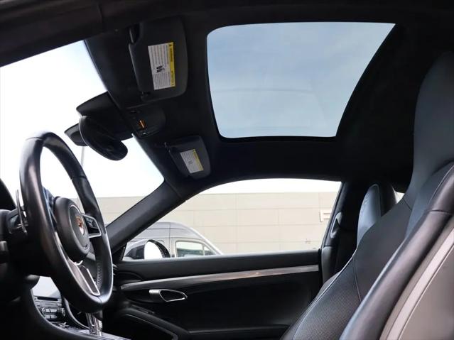 2017 Porsche 911 Carrera 4S